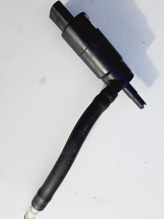 Pompka spryskiwaczy reflektorów Audi A4 B6 B7 A6 C5