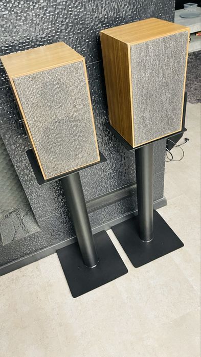 Stendy głośnikowe podstawki kolumny stojaki pod kolumny pancerne