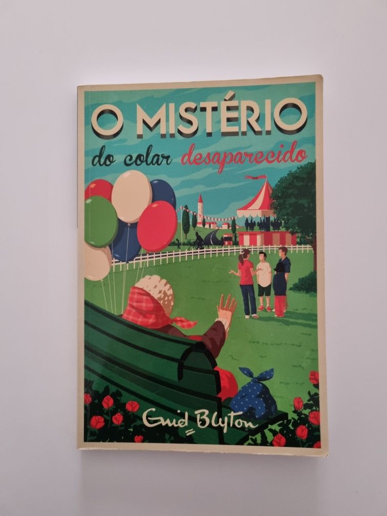 Livro "O mistério do colar desaparecido"