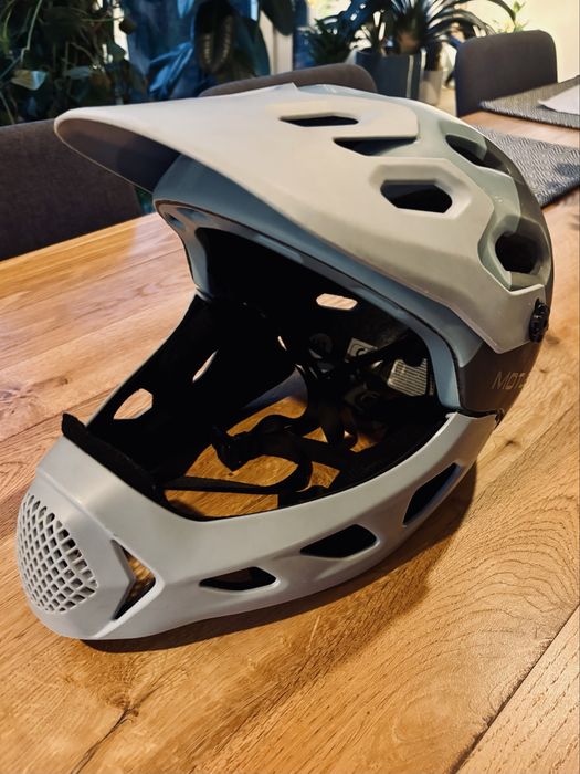 Kask MTB typu full face Motus CB-49 rozmiar M/L