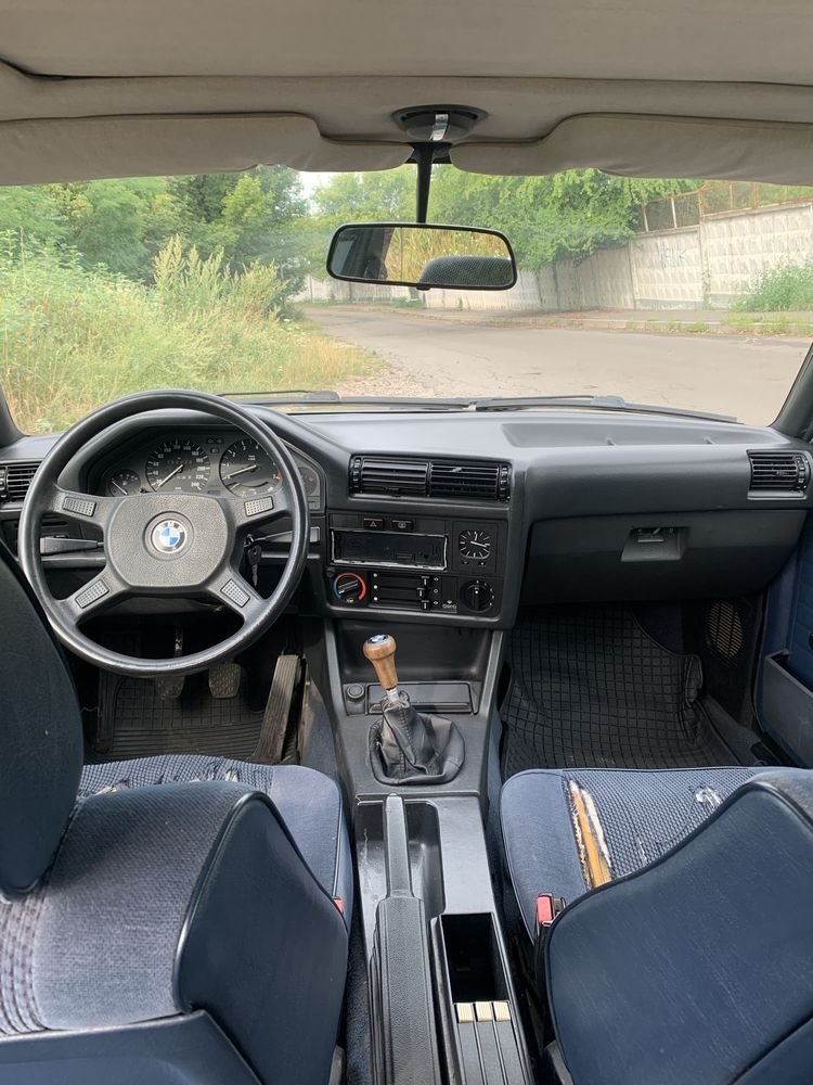 Продам BMW e30, 318i 1986