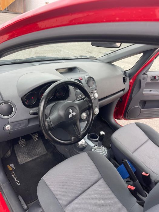 Mitsubishi colt 2005