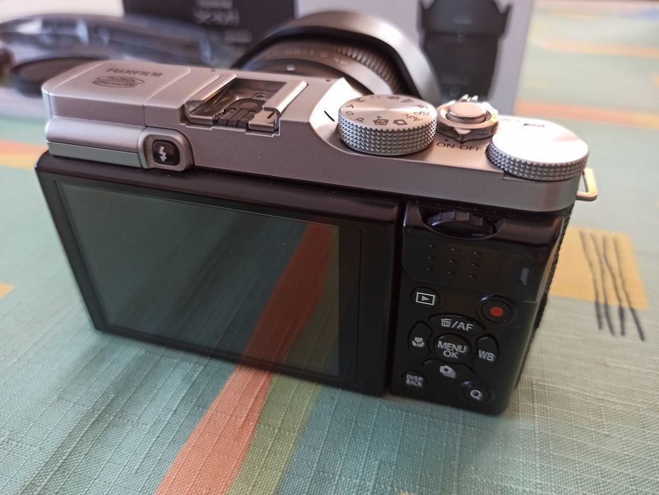 Fujifilm X-M1 + obiektyw Viltrox 25mm 1.7