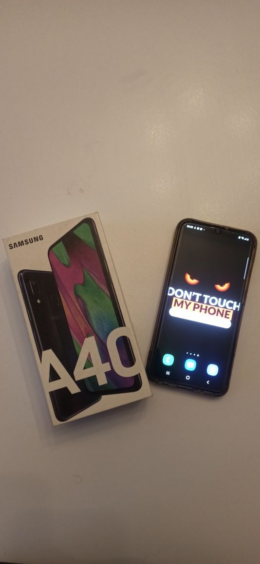 Samsung A40 como novo
