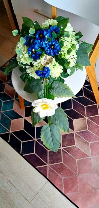 Niepowtarzalna kompozycja na nagrobek. Limonka, granat, omszałe liście