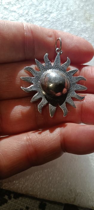 Duże słońce srebro