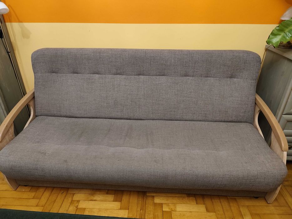 Wersalka rozkładana używana