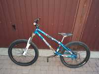 Rower Author exe 24:00 typu dirt downhill koła 24"