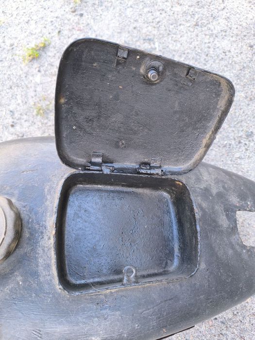 Продам баки крапелька на К750