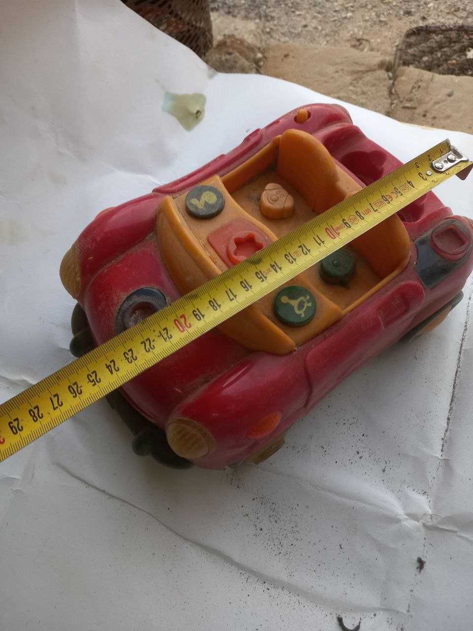 Brinquedo didático em forma de carro