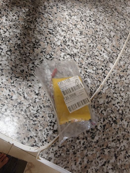 Thunder Tiger Raptor 50 com fuselagem Hughes 50