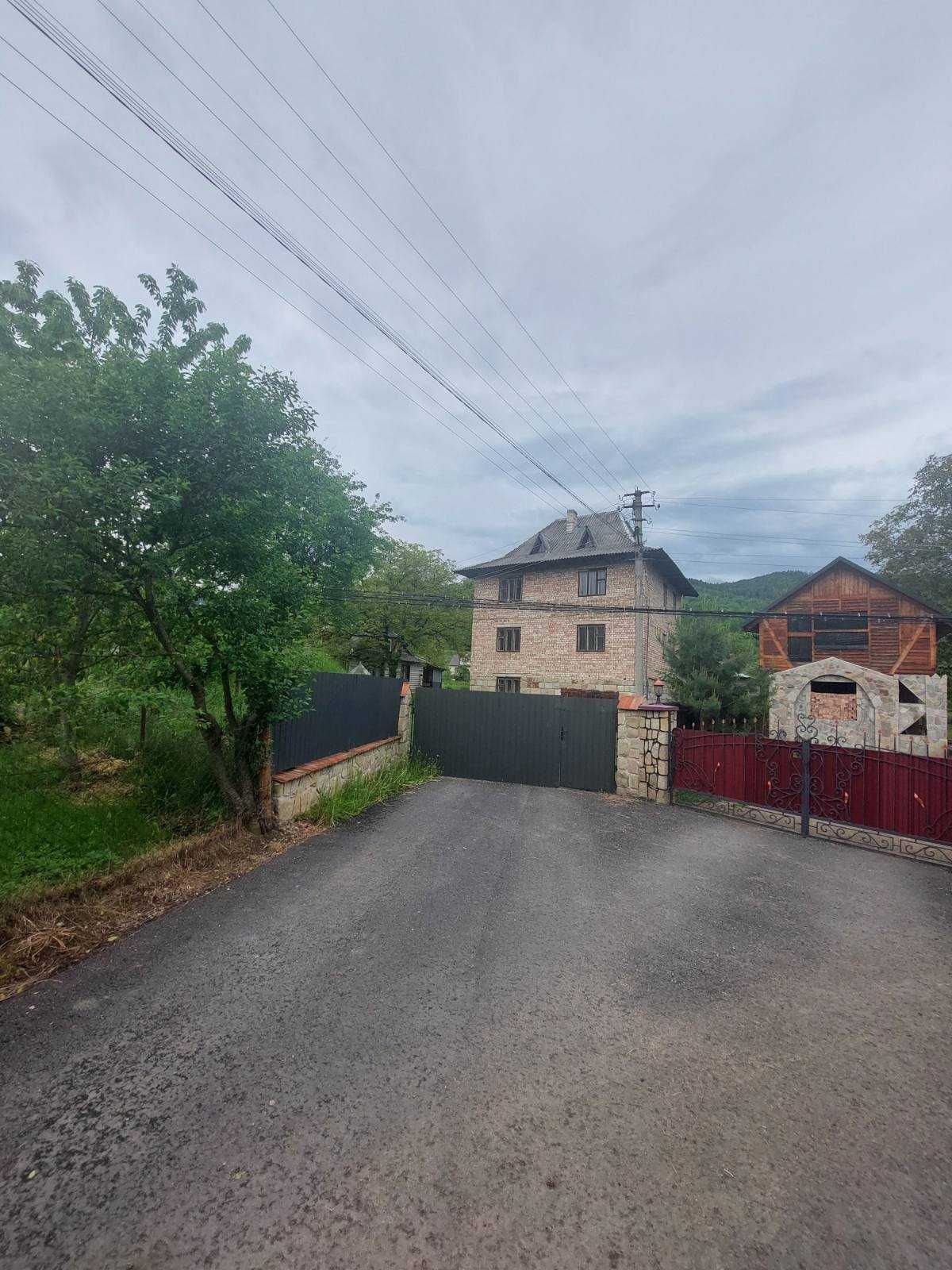 Продається домоволодіння в м.Яремче