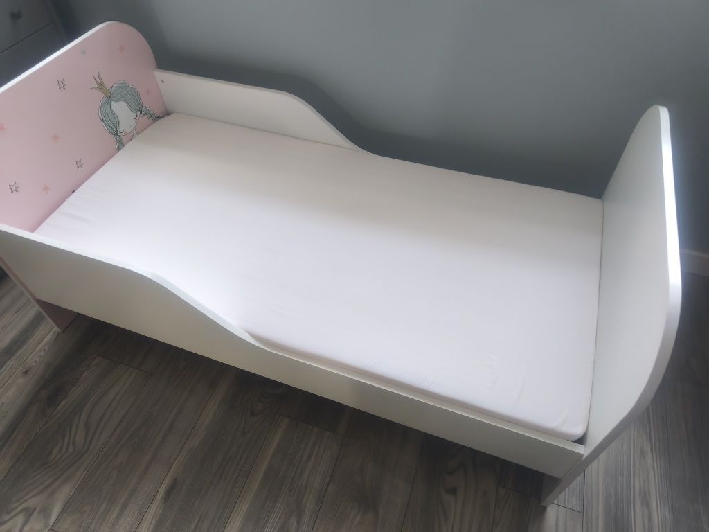 Łóżko dziecięce dla dziewczynki 140x70 + materac stan idealny