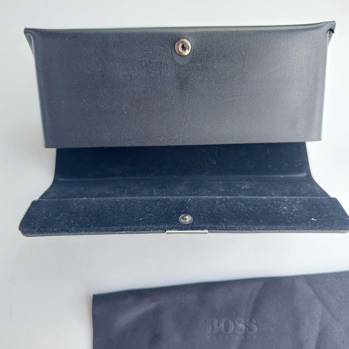 Hugo Boss - Oryginalne etui na okulary