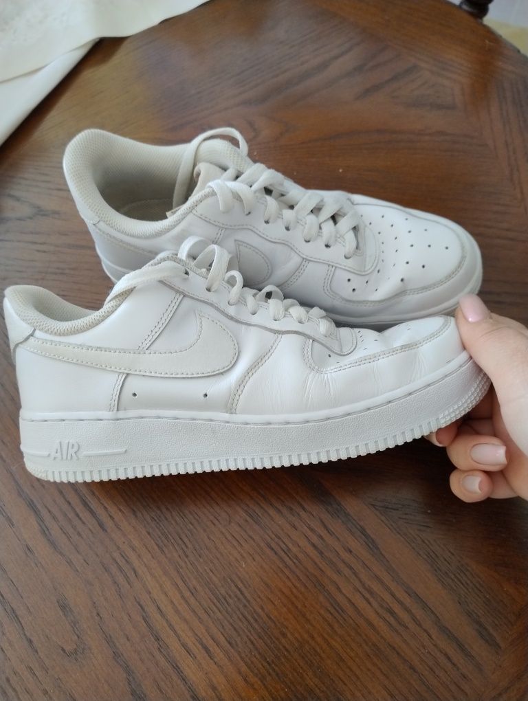 Продам Nike air force.