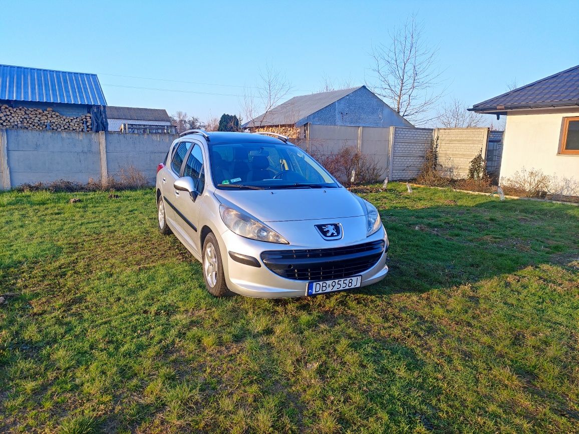 Peugeot 207 1.4 benzyna