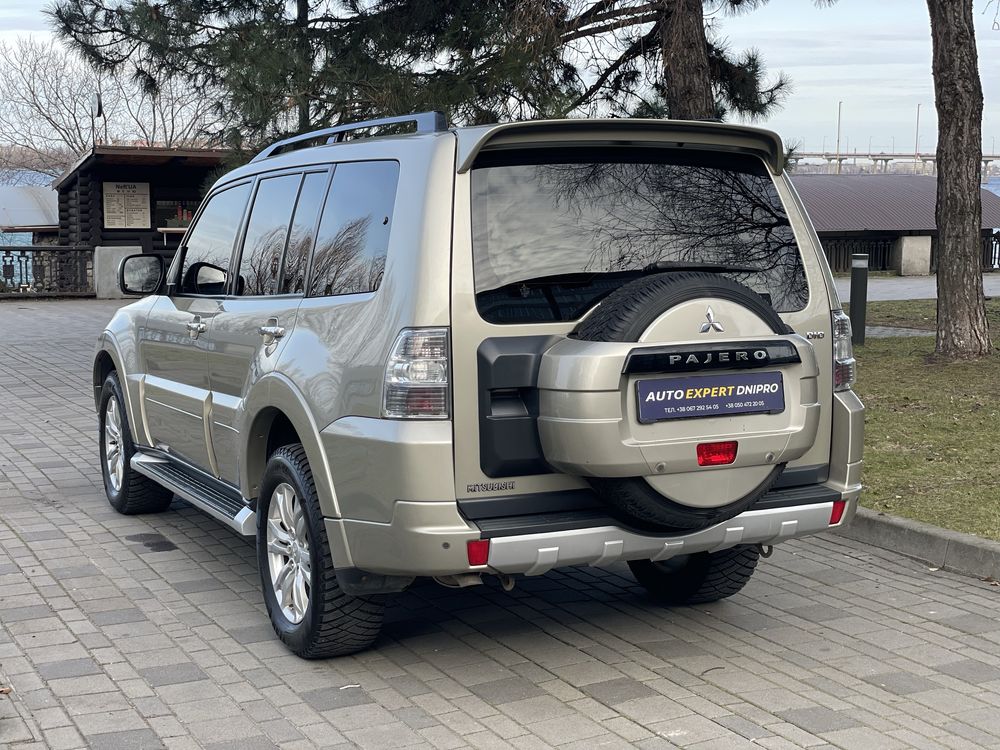 Mitsubishi Pajero Wagon 2014