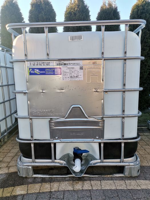 Zbiornik mauzer 1000 litrów czysty jak nowy na metalowej podstawie