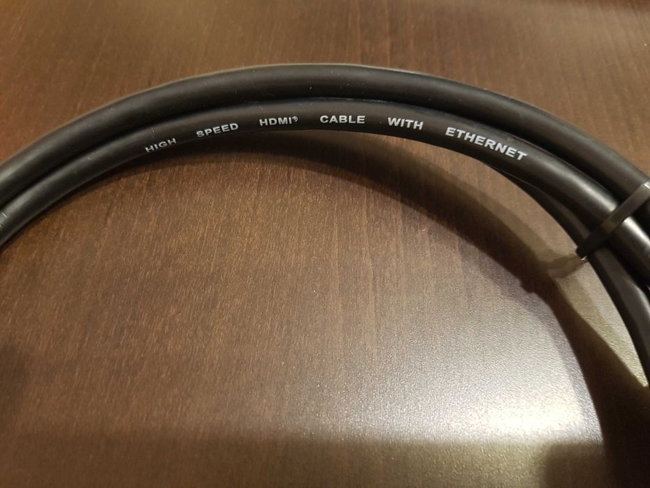 Кабелі HDMI (на вибір)