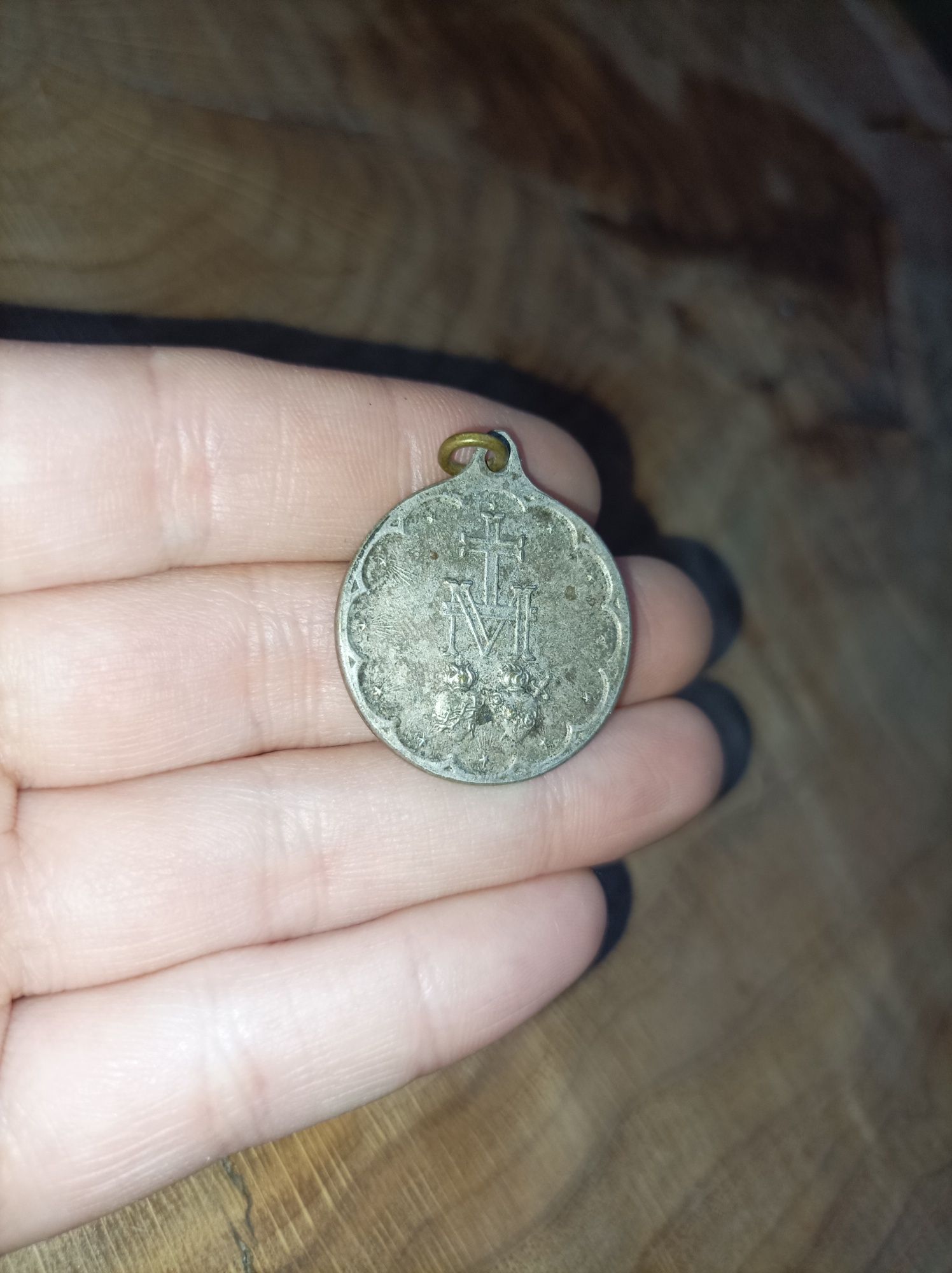 Stary medalik święty Matka Boska