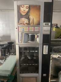 Vending machine e máquina de cafés