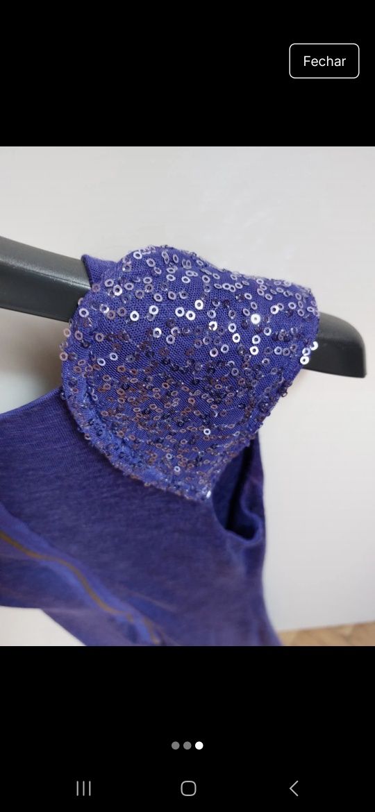 Top roxo com lantejoulas