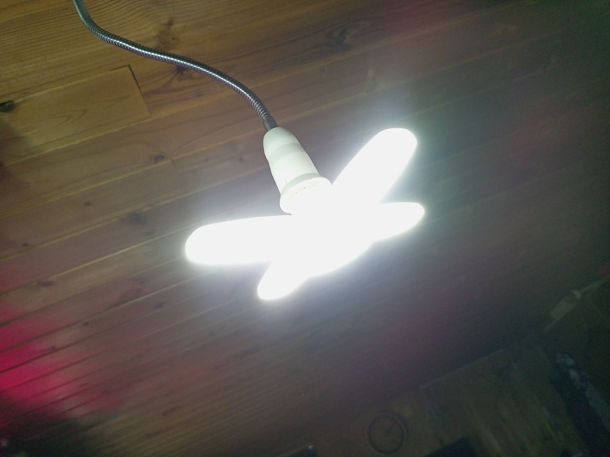 Лампа е27 ,лампочка белый свет 6500К