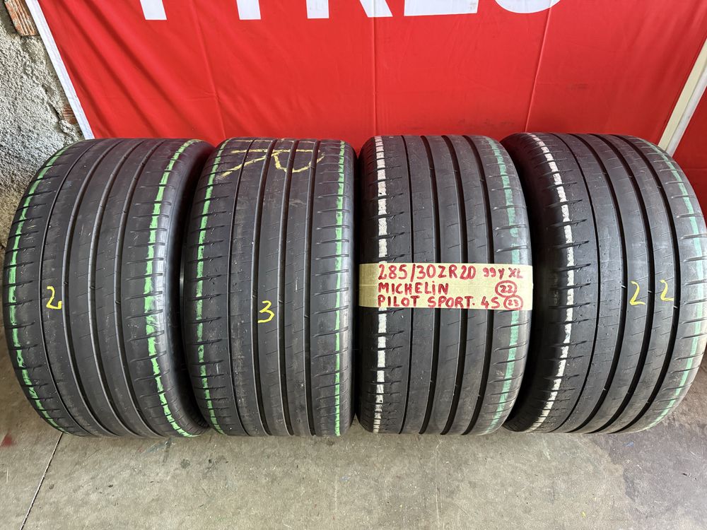 Pneus 285/30/20 Michelin Pilot Sport 4S Todos Iguais