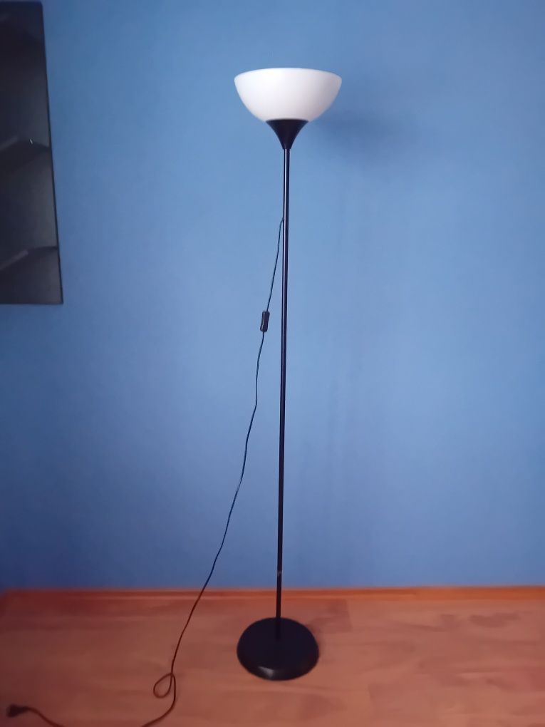 Lampa  stojąca wysoka