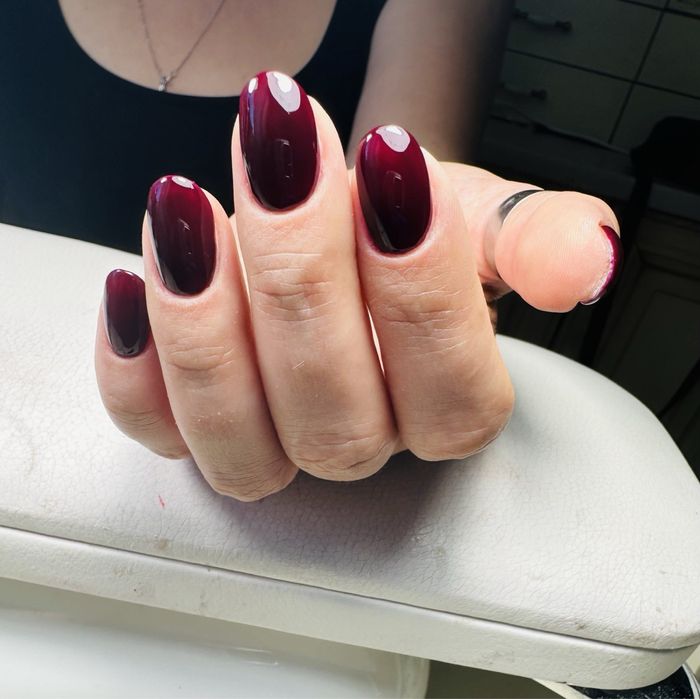 Маникюр , наращивание на Позняках от 550 грн . Быстро и качественно