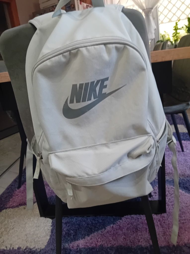 Sprzedam plecak nike
