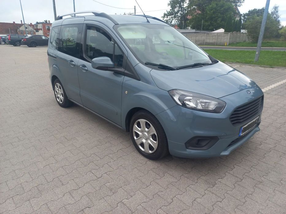 Ford Tourneo Courier Bezwypadkowy