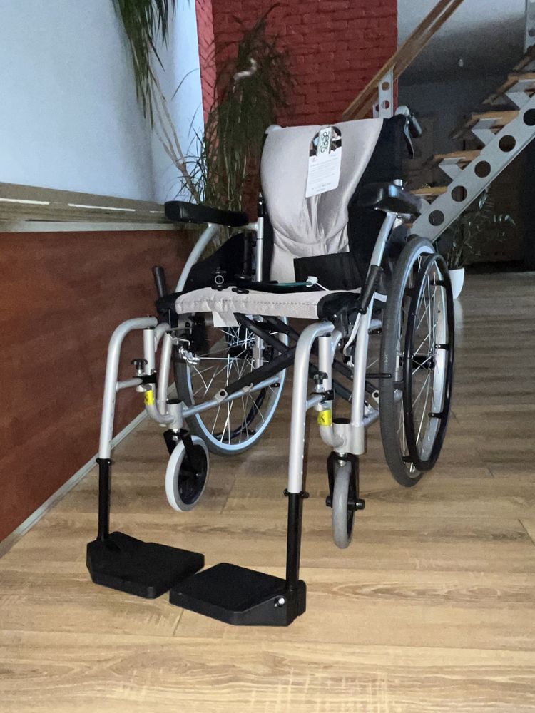 Wózek inwalidzki fabrycznie nowy