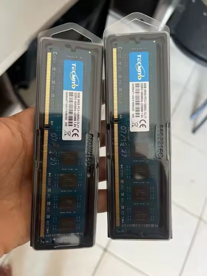 Оперативна пам'ять DDR 3 8gb(4gb)