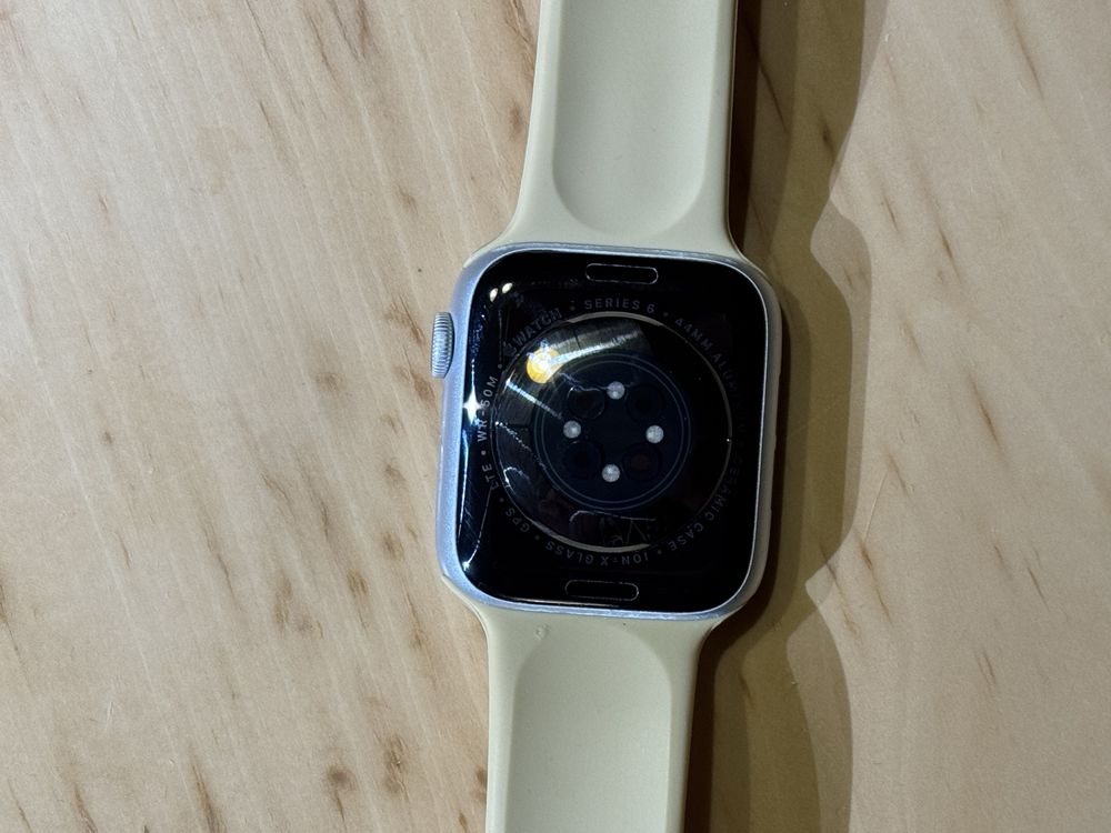 Apple Watch 6 44mm LTE