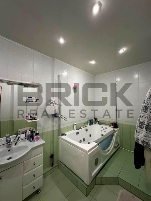 ‼️Продам квартиру. Проспект Бажана Миколи, 3к= 111.5m2‼️