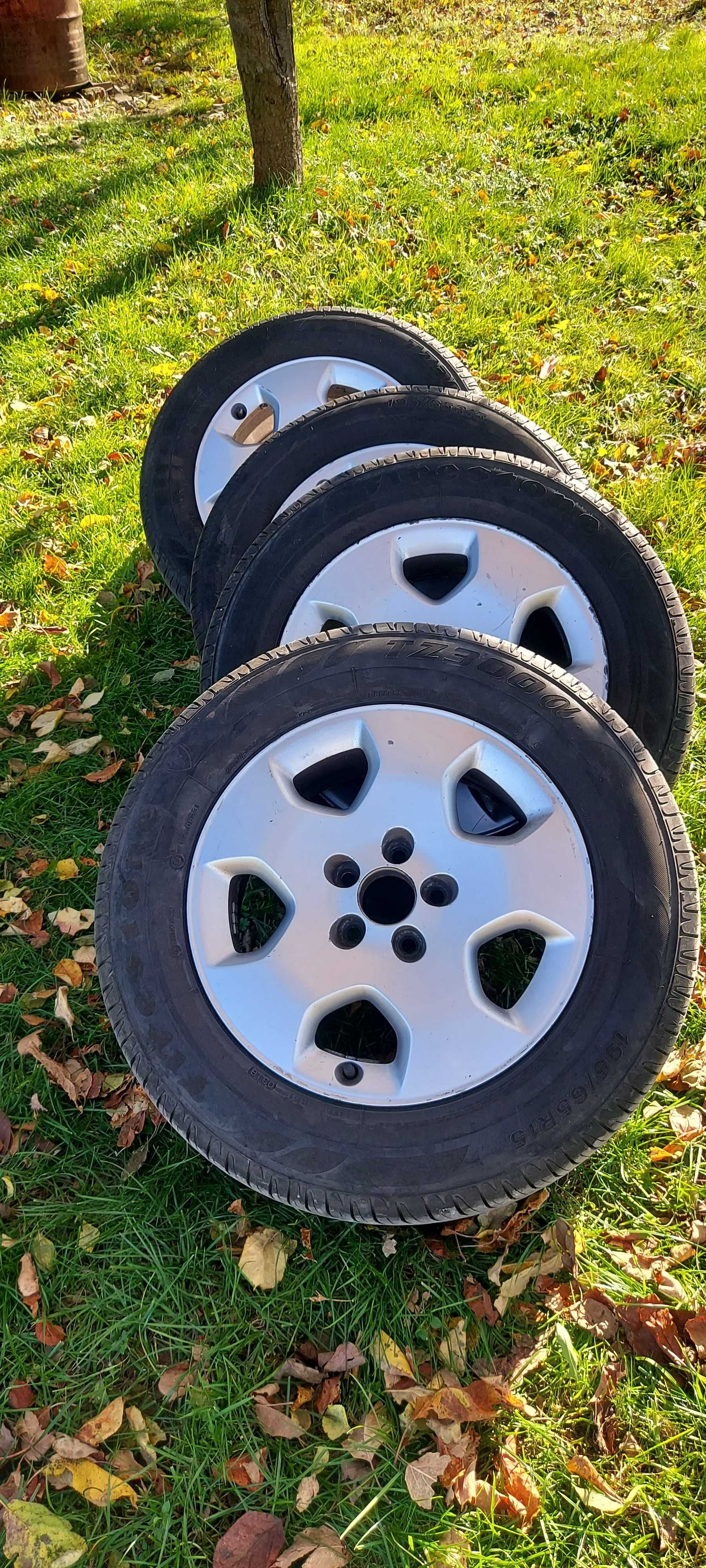 Opony letnie komplet Firestone+ zapas na alufelgach 196/65R15