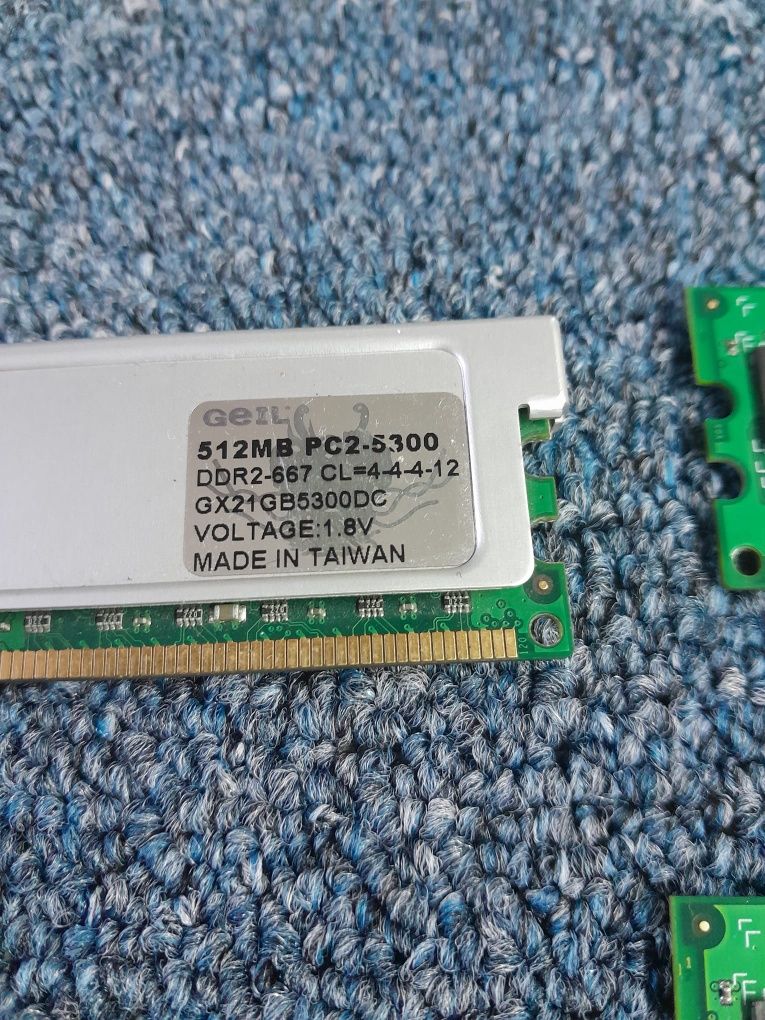 Pamięci RAM Większe i mniejsze cena za całość