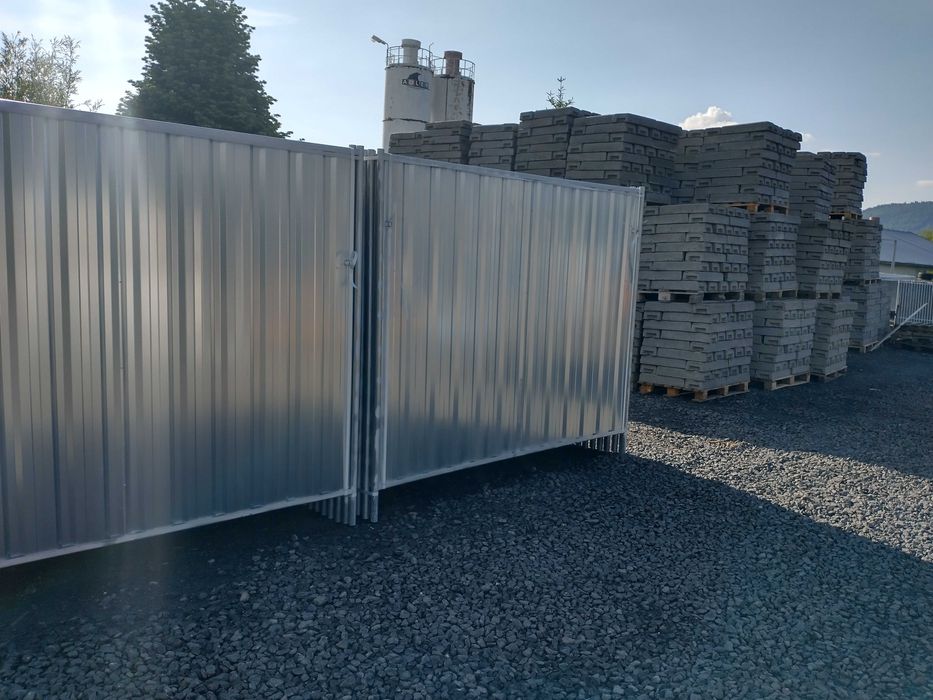 Tymczasowe ogrodzenia budowlane z blachy trapezowej, ogrodzenie pełne