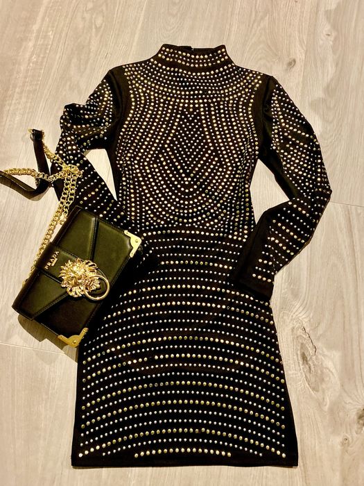 Dopasowana sukienka czarna golf złote i srebrne cekiny sylwester