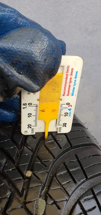 175/70/14 Dębica para wielosezonowe