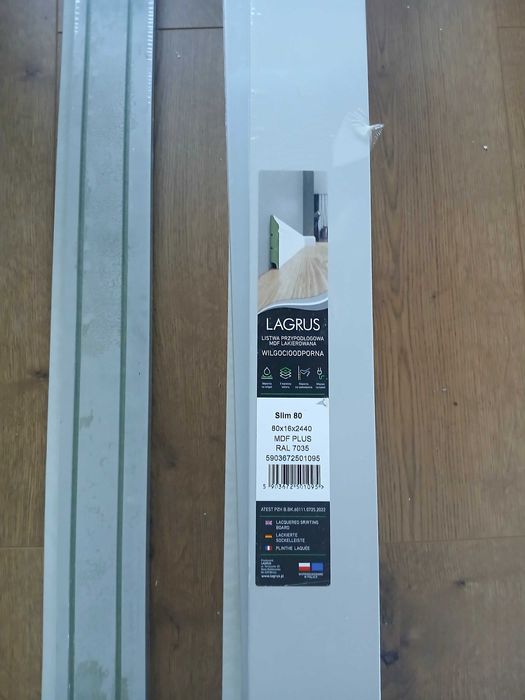 Listwa przypodłogowa MDF RAL 7035 - 25 zł sztuka