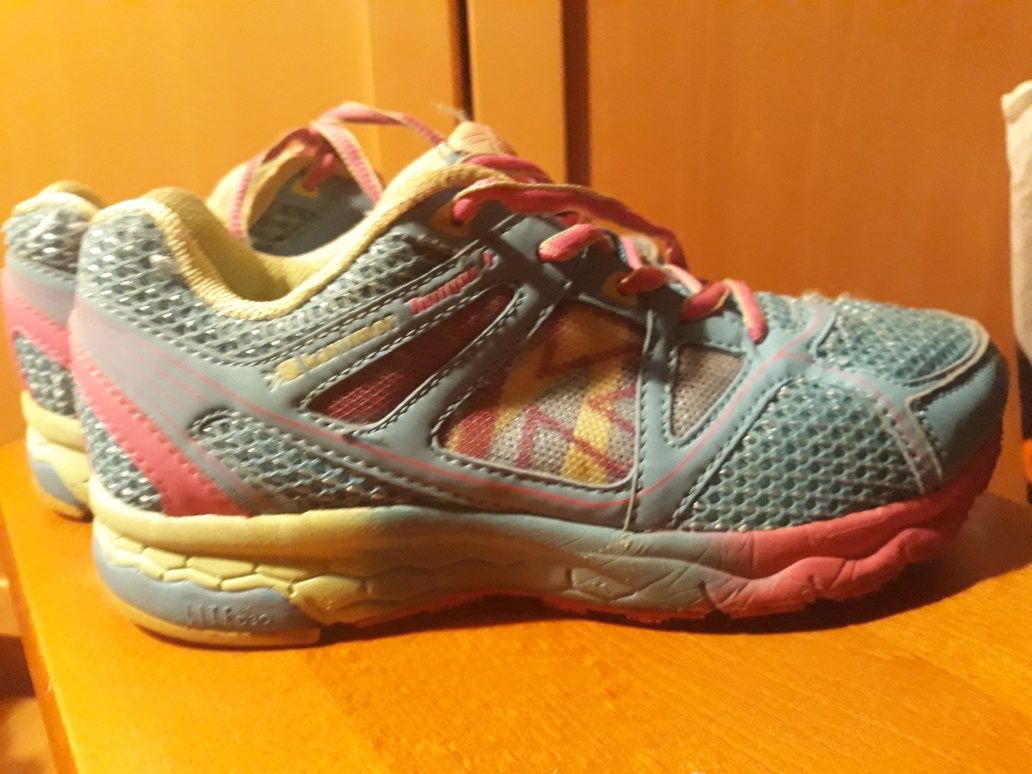 Pastelowe Adidasy karrimor rozm.34
