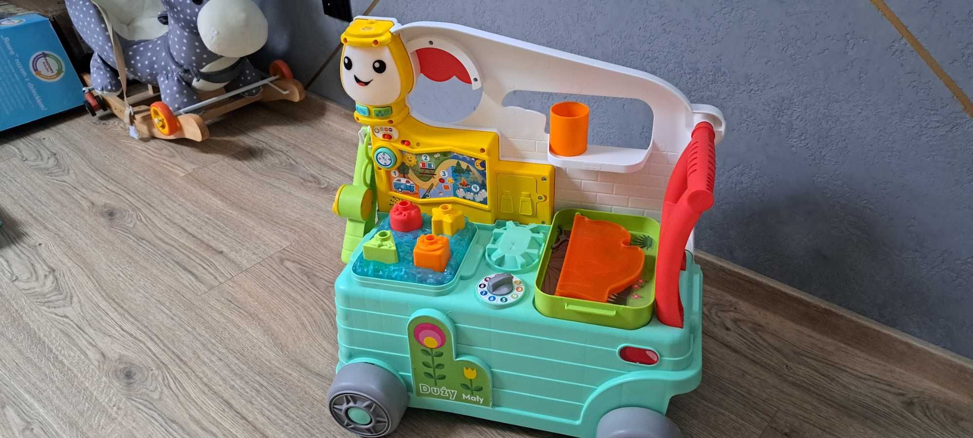 Zabawkowy kamper fisher price