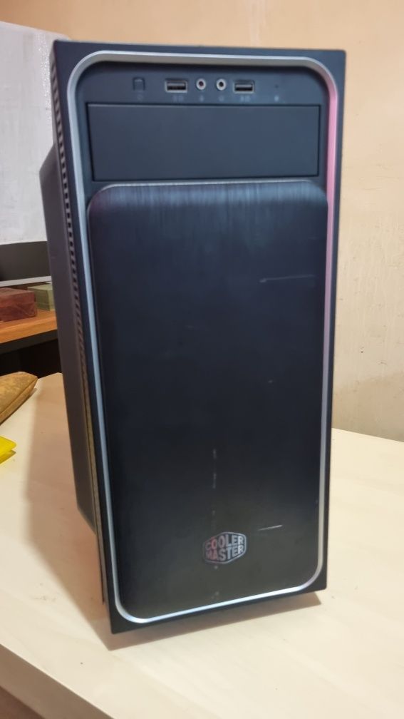 caixa de computador cooler master .