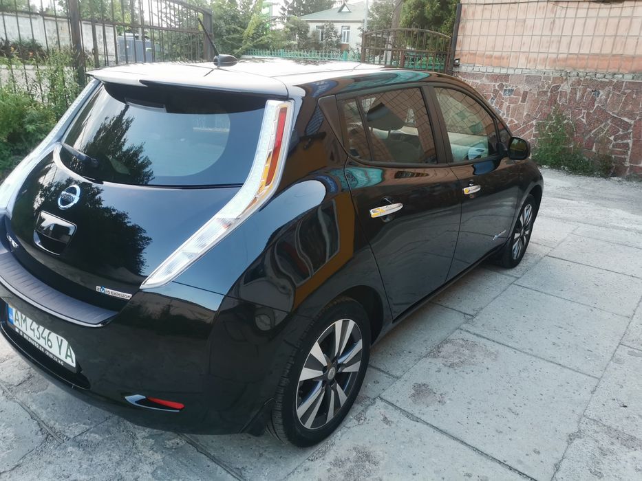 Продам Nissan leaf 2015рік