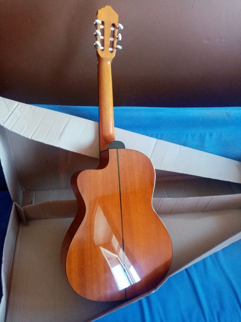 Gitara  jak nowa