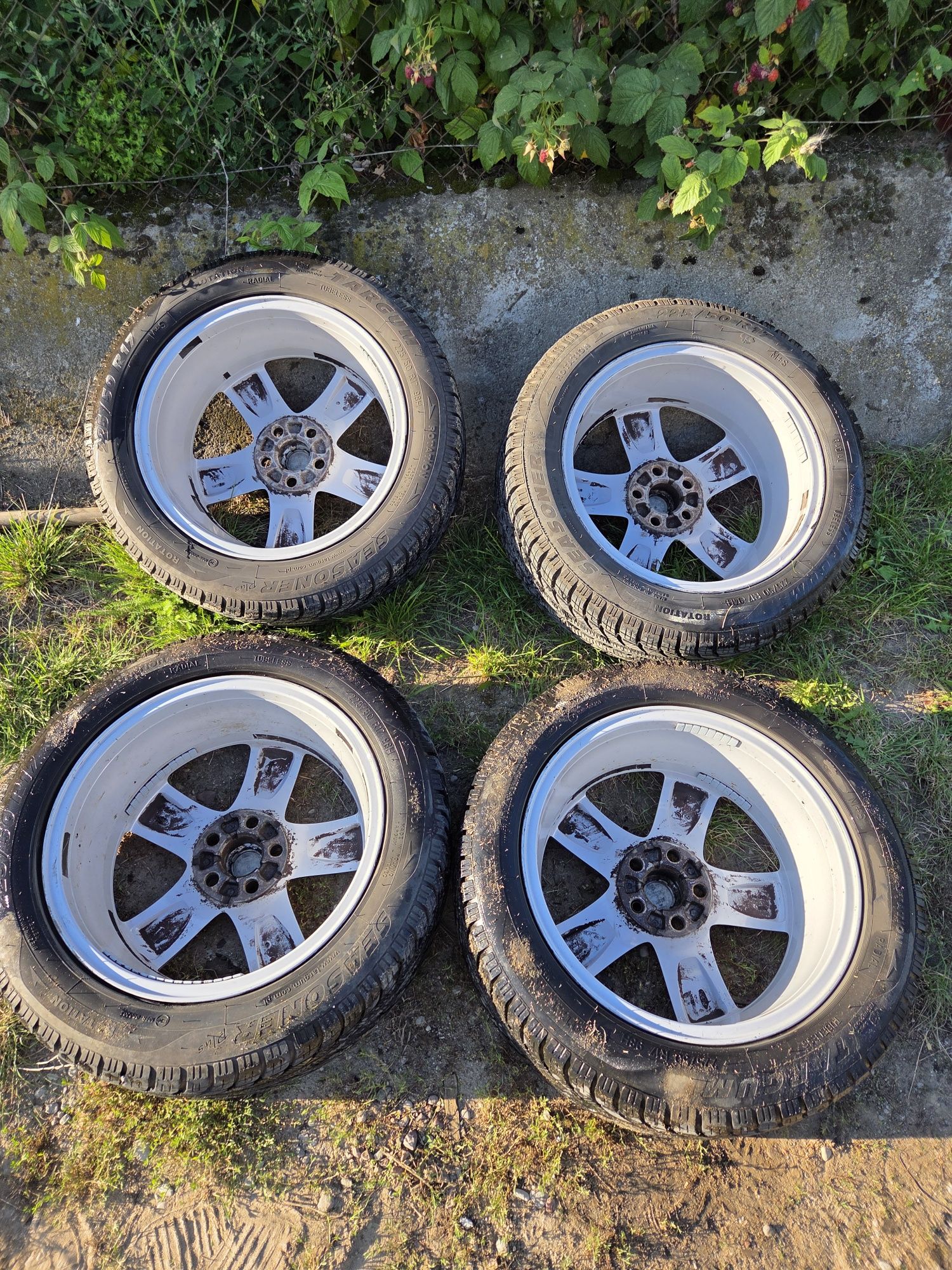Alufelgi z oponami Ford 5x108 R17