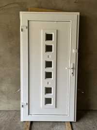 Двері вхідні з міцного пластику в розмірі 210cm на 110cm,Germany