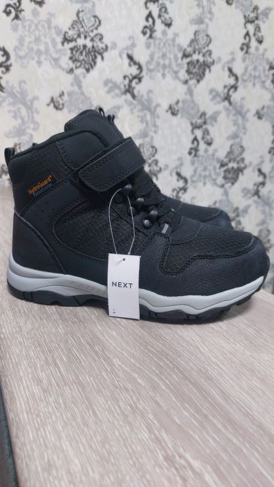 Зимові водонепронекні ботинки,Next